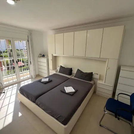 Eva With Private Swimming-pool! Сasa de vacaciones *